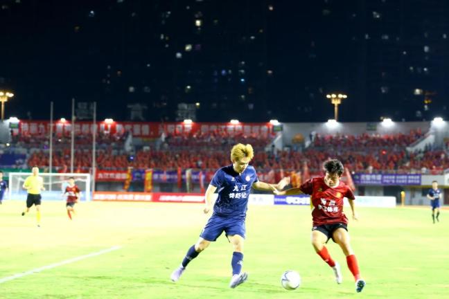 关于亚眠客场大胜波尔多，反超主队积分榜的信息