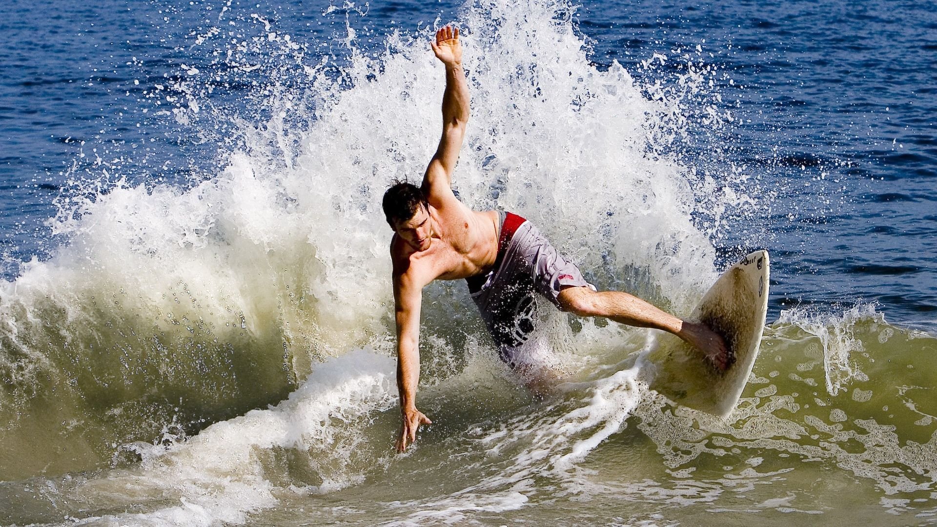 舞台越大越强大，班凯罗率奇才爆冷深圳队，新星闪耀之夜