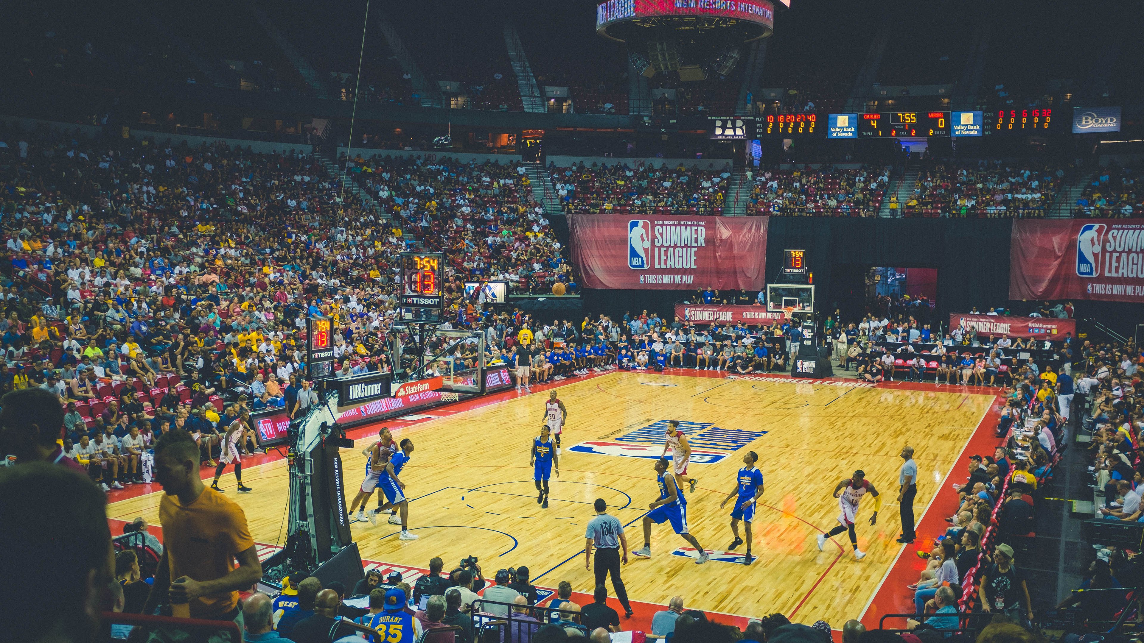 天山铁骑踏平圣城，利拉德时刻再现江湖—新疆队如何以团队篮球诠释个人能力的极致绽放